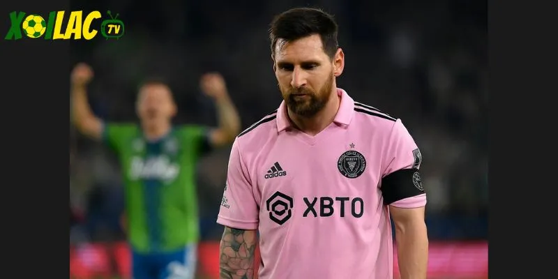 Messi im tiếng trong trận Inter Miami thua Seattle Sounders.